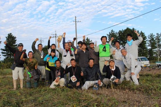 アグリスタート研修10期生草刈現地研修を開催しました。